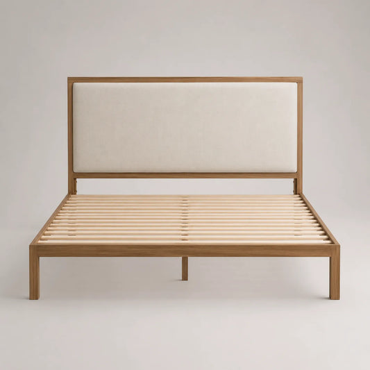 Holzbett mit Polsterkopfteil aus Eiche und Kiefer 210x160 cm Naturholz Beige